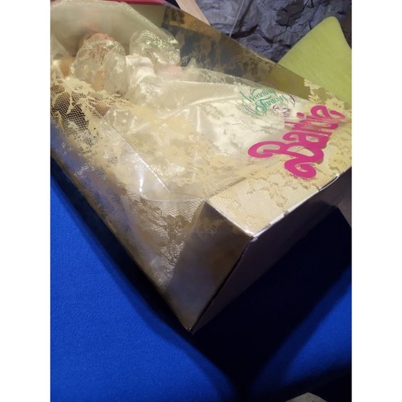 Vintage 1989 Wedding Fantasy Barbie - Still In Original Packaging -DENTED BOX - Picture 3 of 8